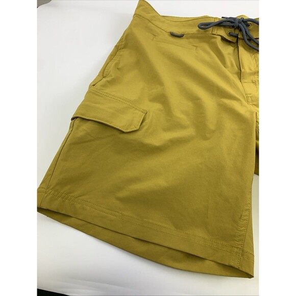 Duluth Trading Co Bull Moose Board Shorts 9 Inch Inseam Yellow 36339 Mens 38 - Picture 2 of 9